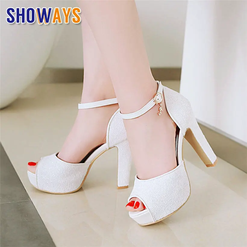 Sandali con plateau da donna b - Wedding Super recensione e prezzo
