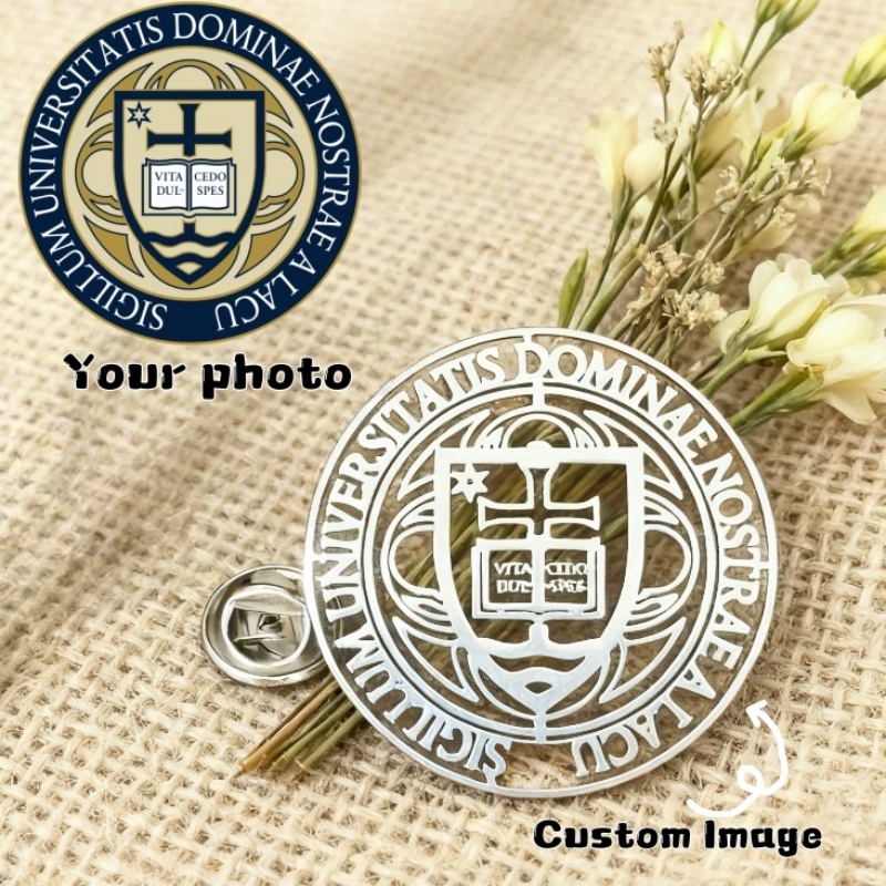Spilla personalizzata con logo - Wedding Supply Company recensione e prezzo